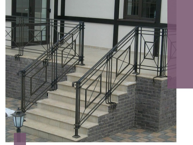 Перила для крыльца в Еманжелинске — монтаж, изготовление и установка