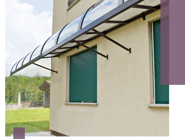 Козырьки над окнами в Еманжелинске — изготовление и монтаж по выгоде