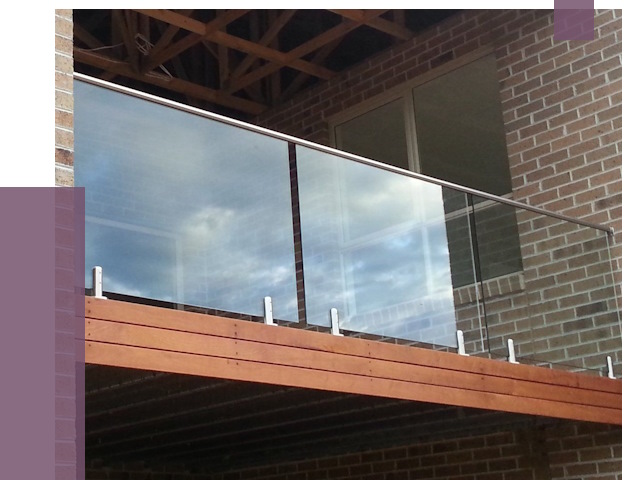 Стеклянные парапеты на крыше и террасе в Еманжелинске от 11555 руб. | ПРОЛЁТ-Мнж